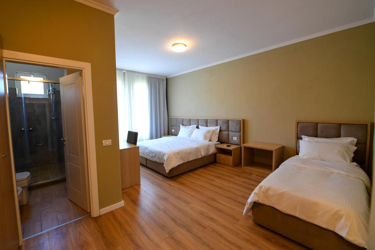 Santo Hotel Шкодер Экстерьер фото
