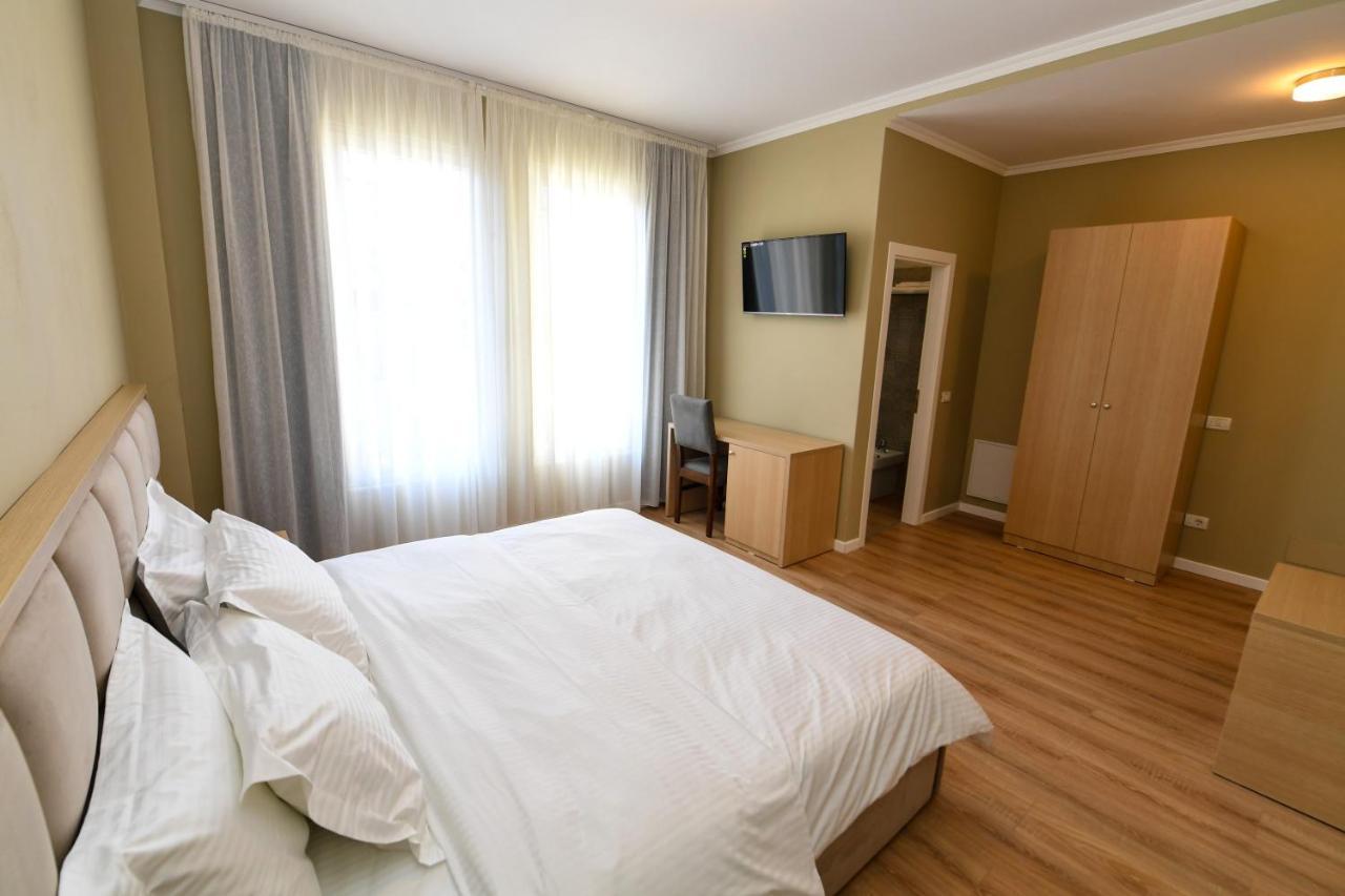 Santo Hotel Шкодер Экстерьер фото