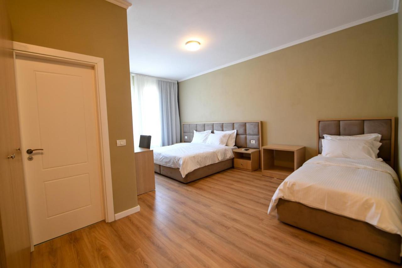Santo Hotel Шкодер Экстерьер фото