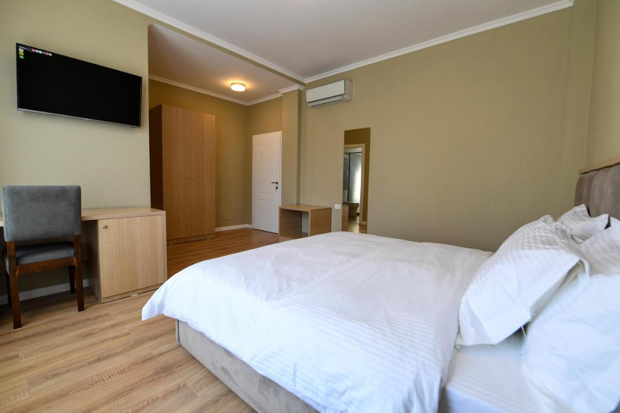 Santo Hotel Шкодер Экстерьер фото